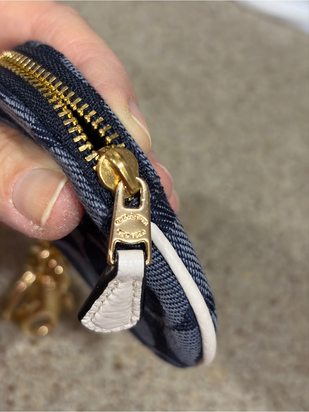 🎀🎀🎀WEEKEND SALE 🎀🎀🎀Coach denim coin purse/ bag charm - Picture 11 of 11